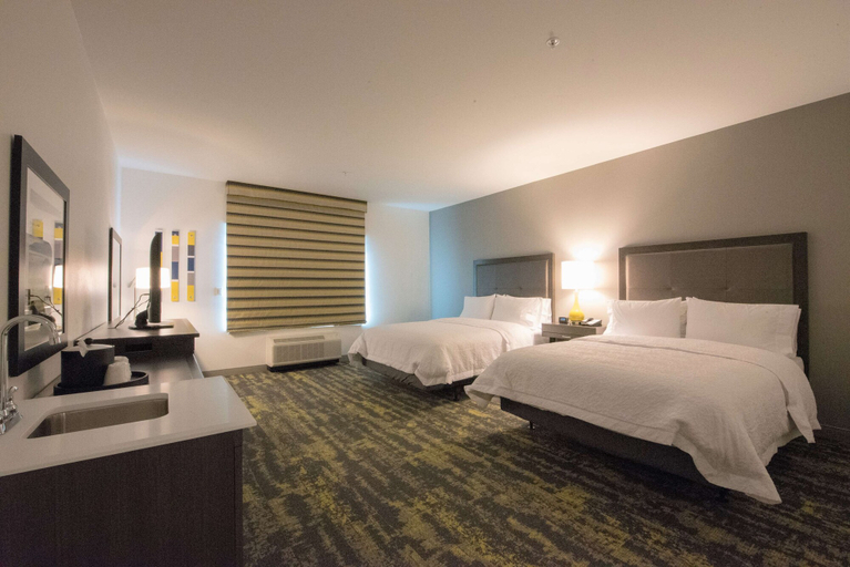 Bedroom 3, Hampton Inn & Suites Irvine-Orange County Airport, Orange