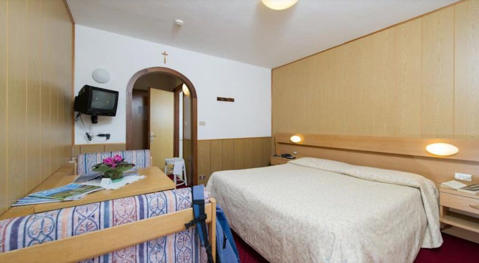 Bedroom 3, Hotel Gran Mugon, Trento