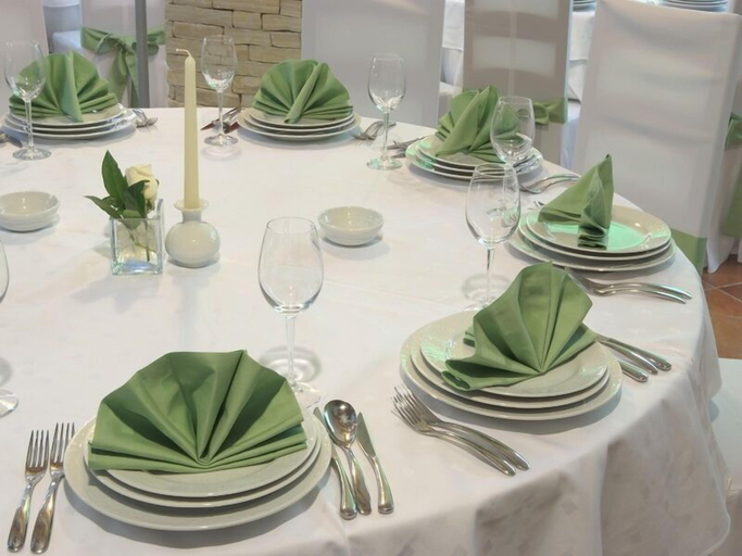 Food & Drinks 4, Rooms Laguna, Zagreb