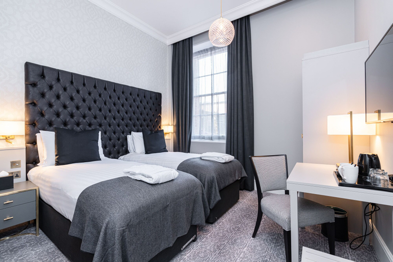 Bedroom 2, Easthampstead Park, Bracknell Forest