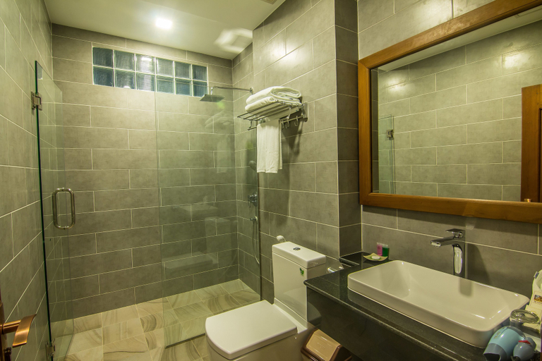 Bathroom 5, Chhaylong Angkor Boutique Hotel, Siem Reap
