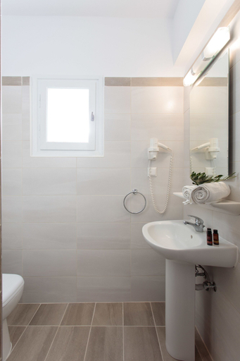 Bathroom 5, Ippokampos Town Apartments, South Aegean