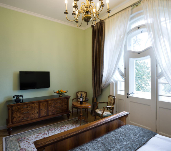 Bedroom 3, Villa Csonka by Hotel Privo, Targu Mures