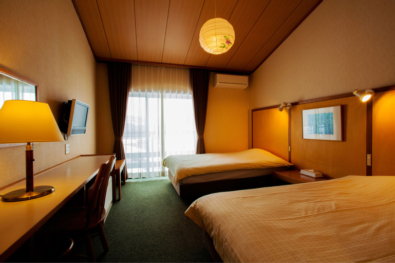 Bedroom 2, Hotel Kikori, Hida