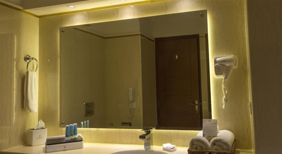 Bathroom 5, Luxus Grand Hotel, Lahore