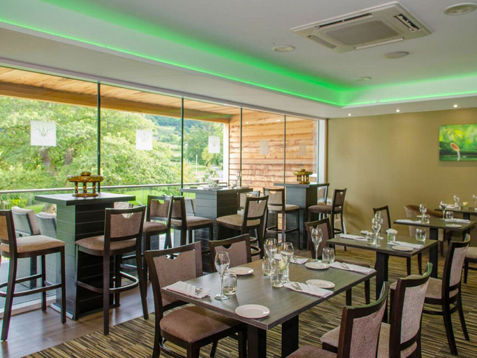 Food & Drinks 5, The Kinmel & Kinspa, Conwy