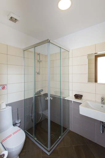 Bathroom 3, Hotel Kodra, Gjirokastrës