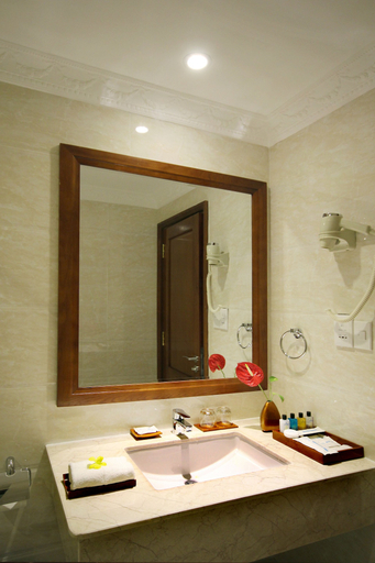 Bathroom 5, Nha Trang Palace Hotel, Nha Trang