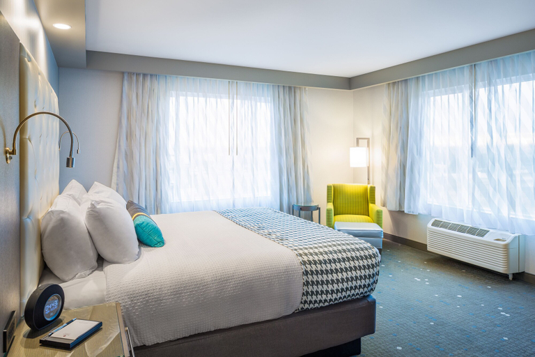 Bedroom 3, Best Western Premier Hotel at Fisher's Landing, Clark