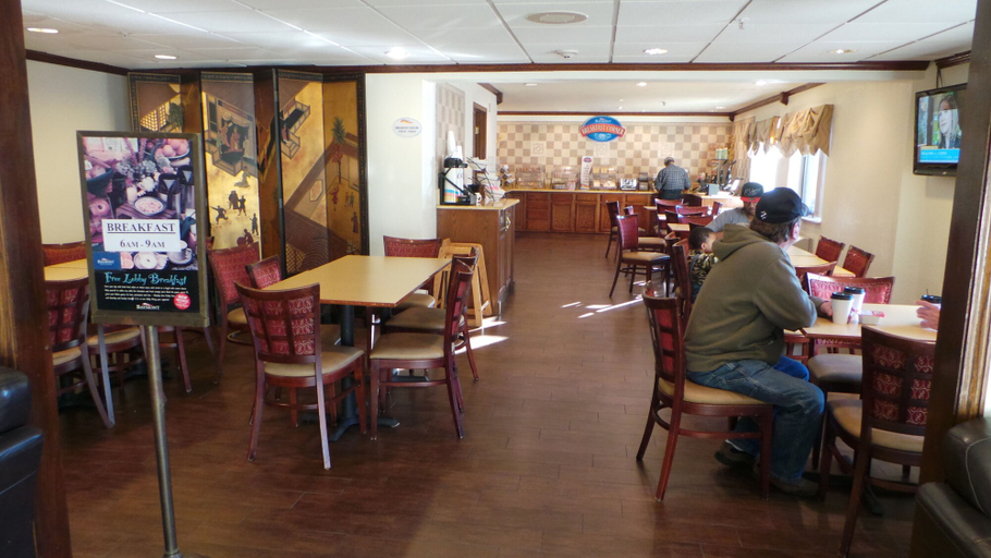 Food & Drinks 5, Baymont by Wyndham Arlington At Six Flags Dr, Arlington
