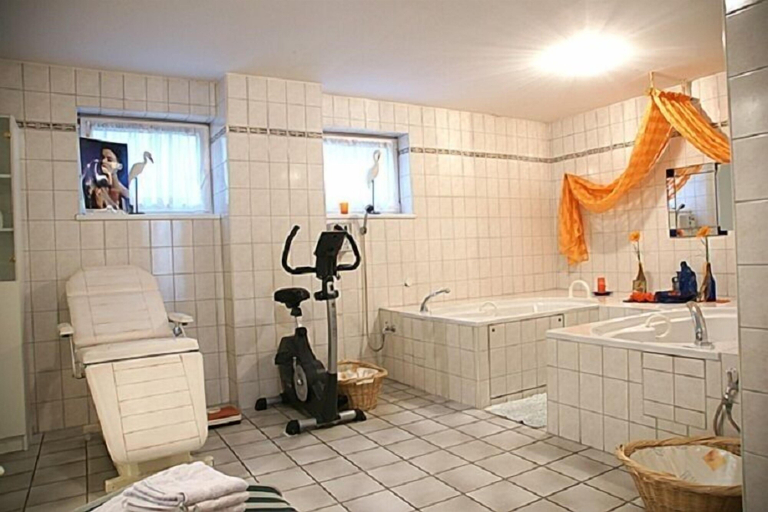 Bathroom 5, Landhotel Eibl, Freyung-Grafenau