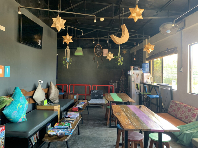 Moon Fools Hostel, Panglao
