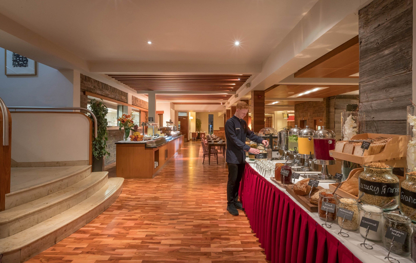 Food & Drinks 5, Clayton Hotel Silver Springs