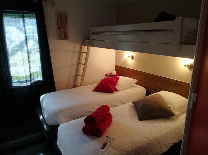 Bedroom 4, Kyriad Direct Saintes, Charente-Maritime