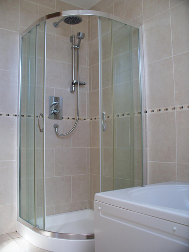 Bathroom 4, Blackberry Lodge Accommodation