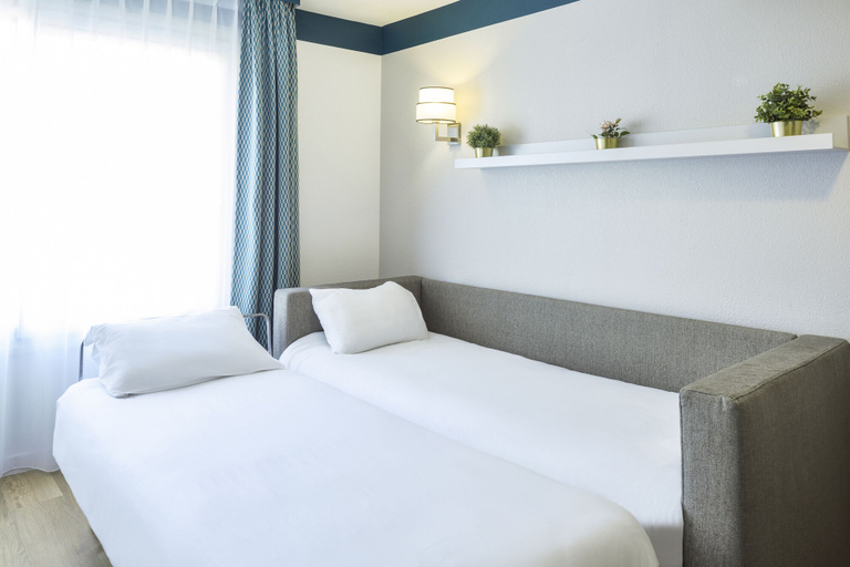Bedroom 3, Aparthotel Adagio Monaco Palais Josephine, Alpes-Maritimes