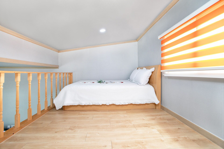 Bedroom 2, Il Mare Pension, Yangyang