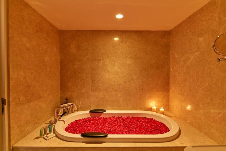 Bathroom 5, The Waverly Hotel & Residences, Bangalore