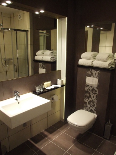 Bathroom 5, Hotel Mistral Sport, Wejherowo