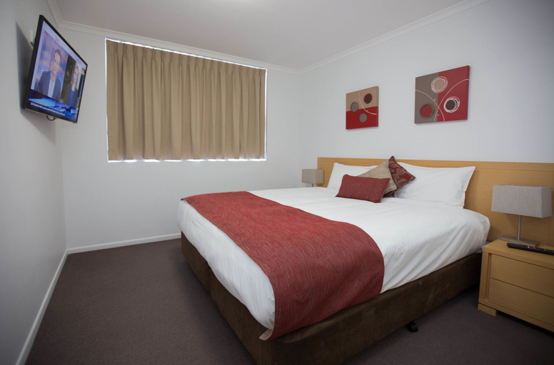 Bedroom 4, The Edge Apartment Hotel, Rockhampton