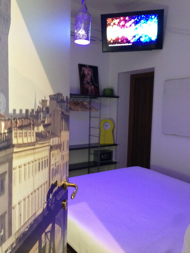 Bedroom 3, Jacuzzi Rooms, Rome