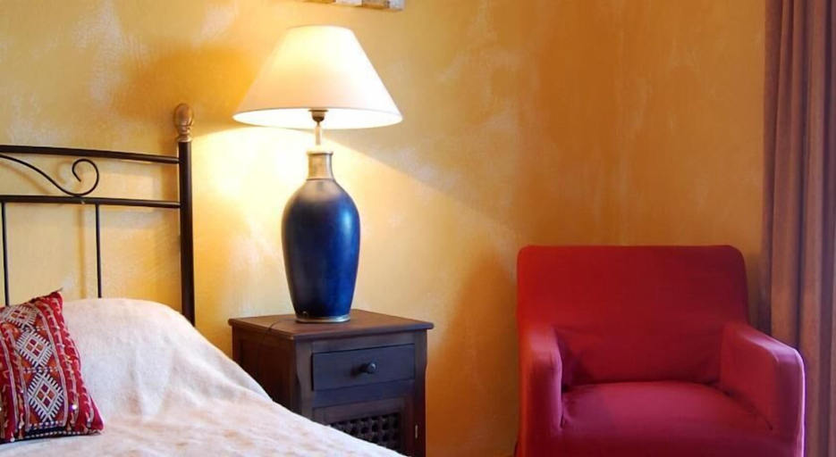 Bedroom 3, Inn Seventies Cheap & Chic, Lagos