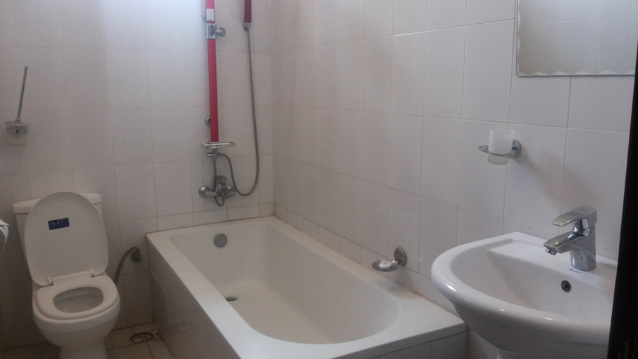 Bathroom 3, Global Friendship Hotel, Gulu