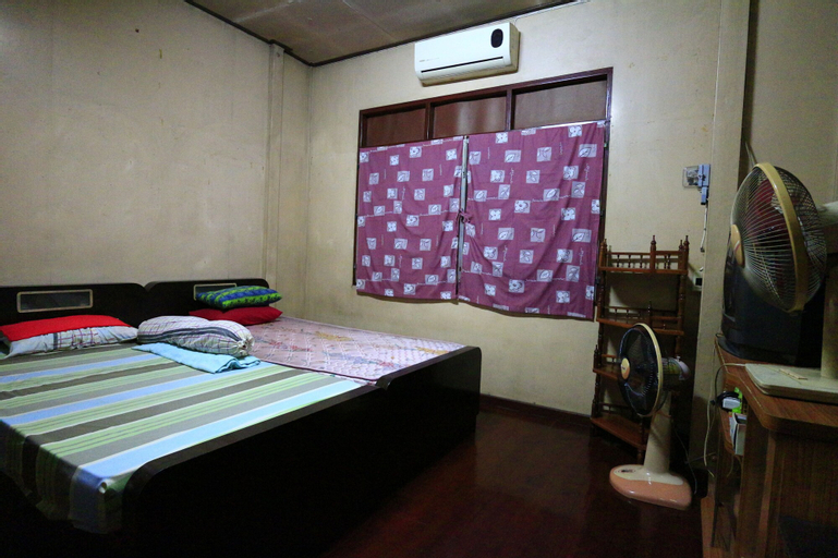Bedroom 4, Anurak Guesthouse, Rat Burana