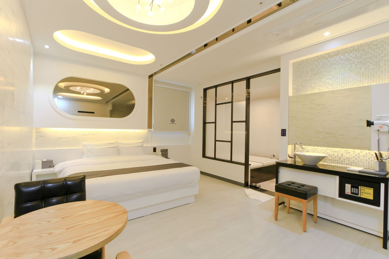 Bathroom 4, G&G Hotel, Busanjin
