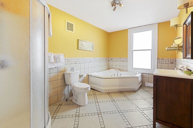 Bathroom 3, Château des Tourelles - Par Aneyro, Communauté-Urbaine-de-Québec