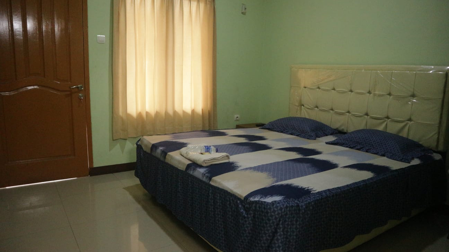 Bedroom 5, Karina Guest House Syariah, Cirebon