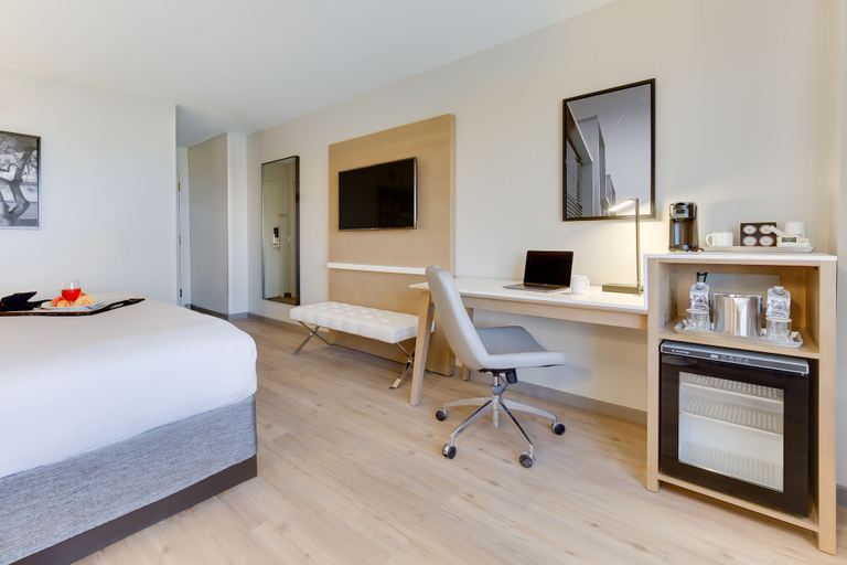Bedroom 4, Radisson Hotel Sunnyvale – Silicon Valley, Santa Clara