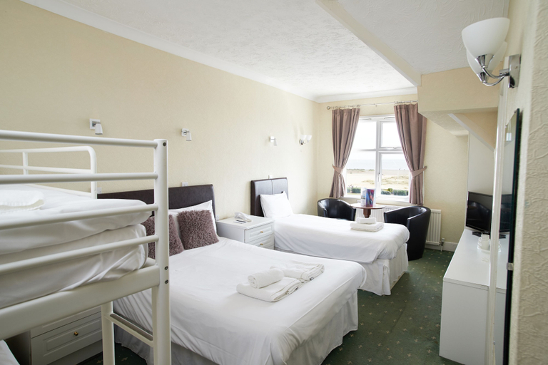 Bedroom 2, The Palm Court Hotel, Norfolk