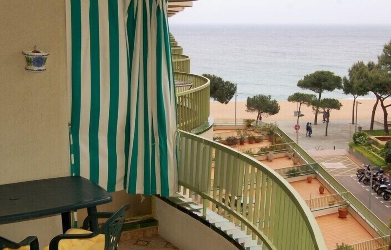 Others 5, Amplio apartamento en primera linea de playa en Platja d’Aro, Girona