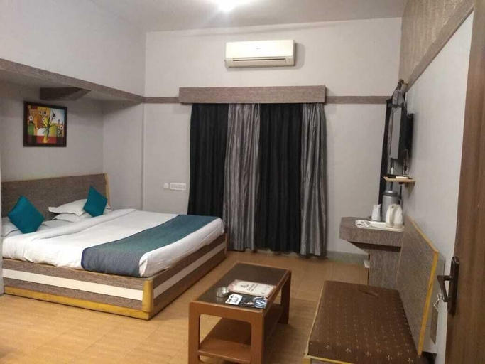 Bedroom 2, Oriental Palace Resorts, Udaipur
