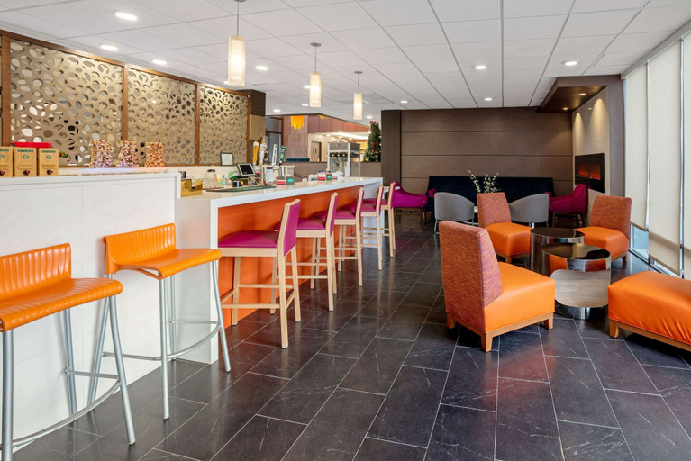 Food & Drinks 5, La Quinta Inn & Suites by Wyndham Seattle Federal Way, King