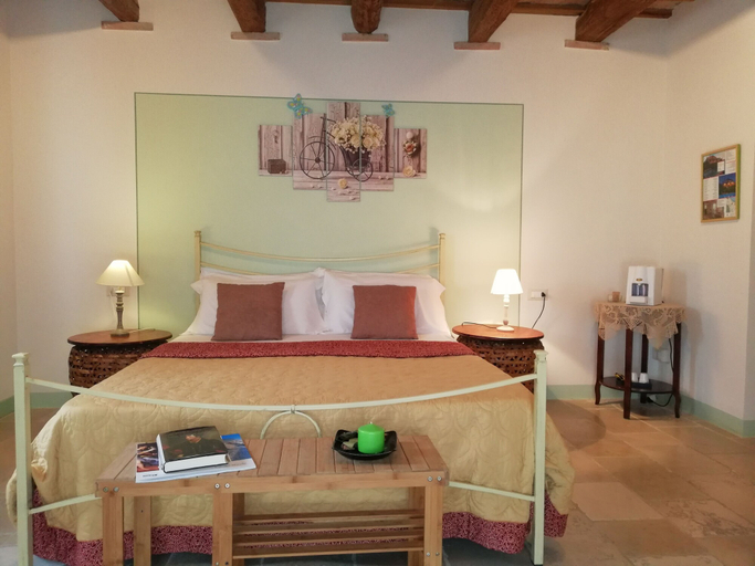 Bedroom 4, Le MaRaClà Country House, Ancona