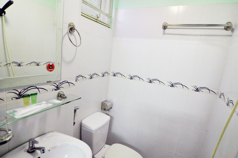 Bathroom 4, Lamenda Saigon Hotel, District 1