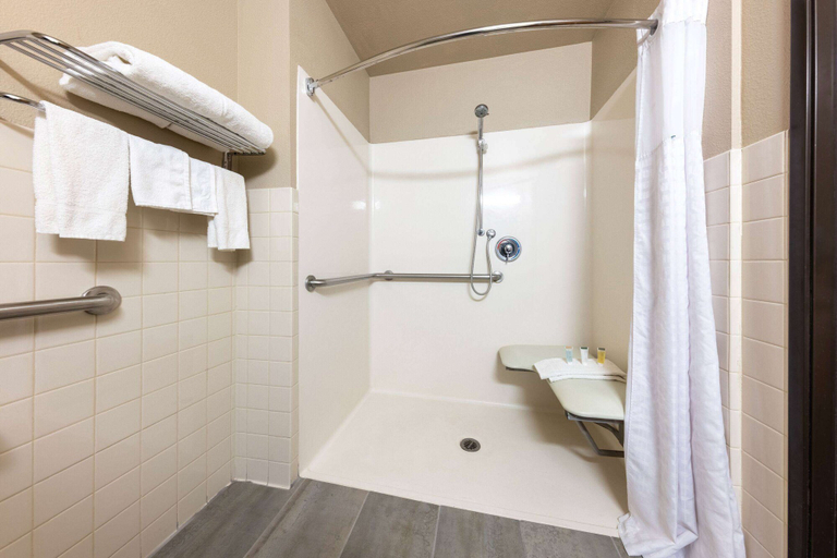 Bathroom 4, Super 8 by Wyndham Quartzsite AZ, La Paz