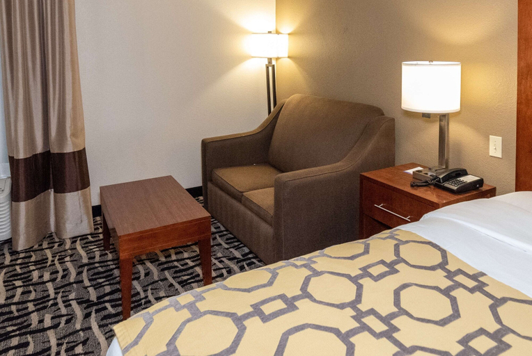 Bedroom 3, Baymont by Wyndham Caddo Valley/Arkadelphia, Clark