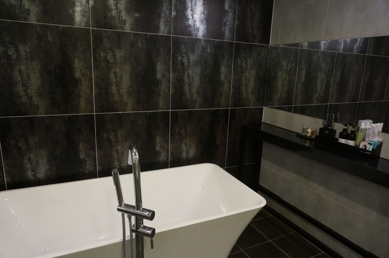 Bathroom 4, Hotel MU, Jung