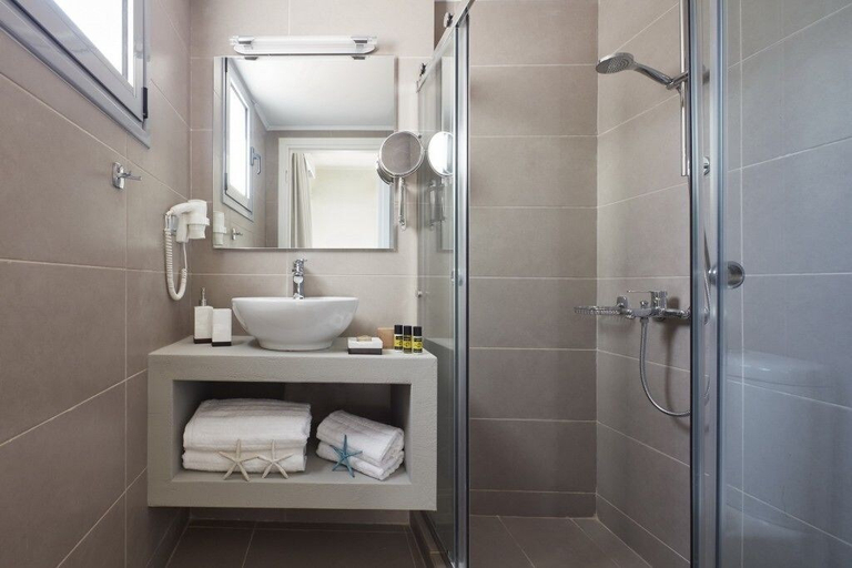 Bathroom 5, The Gardens Gallery Hotel, Peloponnese
