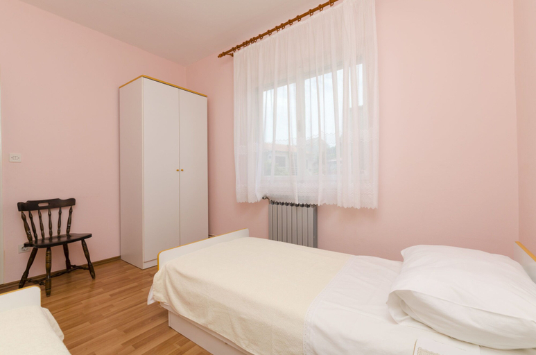 Bedroom 2, Apartments Zdenka, Primošten