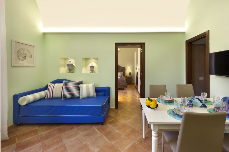 Living area 2, Henry House in Sorrento, Napoli