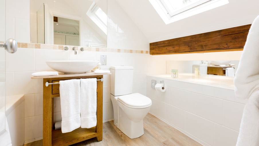 Bathroom 4, Lindeth Fell Country House, Cumbria