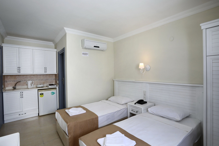 Bedroom 2, Summer in Garden Suites & Beach Hotel, Bodrum
