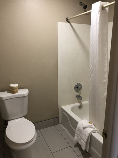 Bathroom 3, Mountain View Inn, Coconino