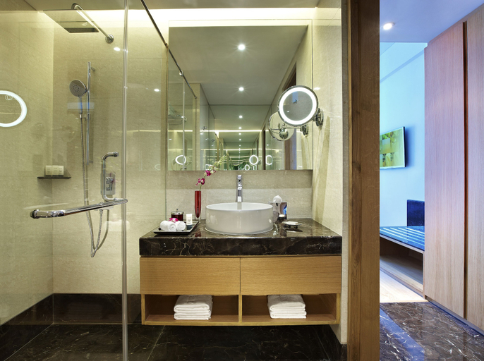 Bathroom 5, Vivanta Chennai IT Expressway, Kancheepuram