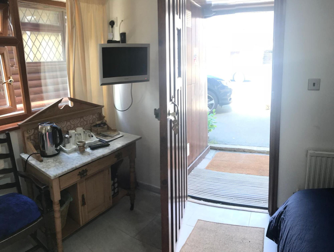 Others 5, Borderers Guesthouse, Powys