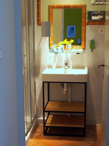 Bathroom 4, Le Moulin du Château, Alpes-de-Haute-Provence